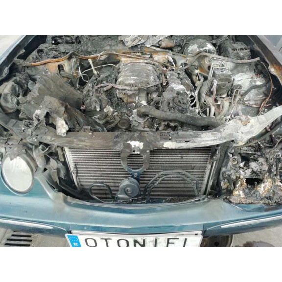 mercedes-benz clase e (w210) berlina del año 2000