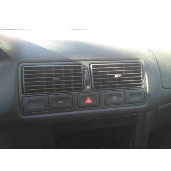 volkswagen golf iv berlina (1j1) del año 2001