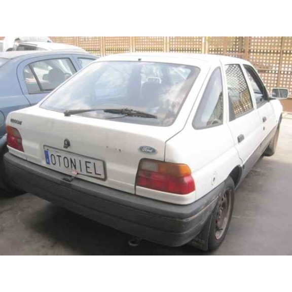 ford escort berlina del año 1992