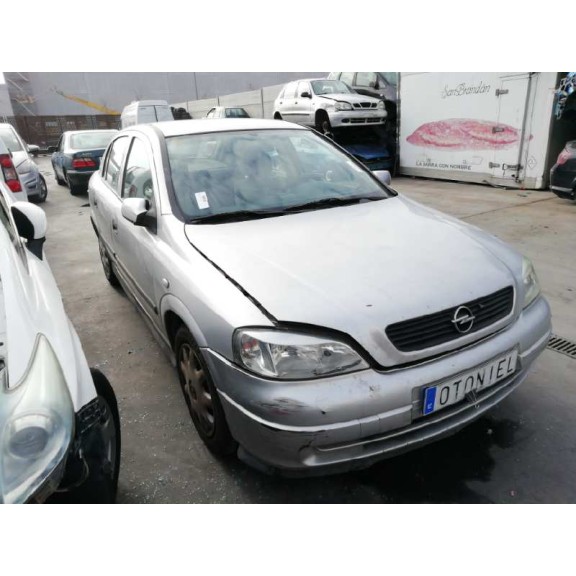 opel astra g berlina del año 2001