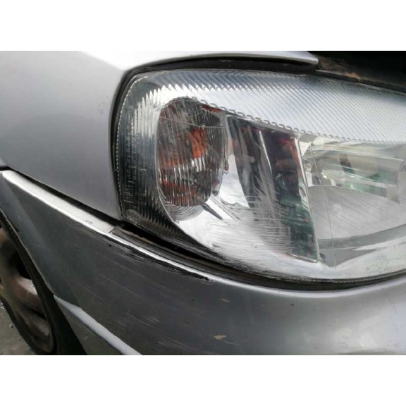 opel astra g berlina del año 2001