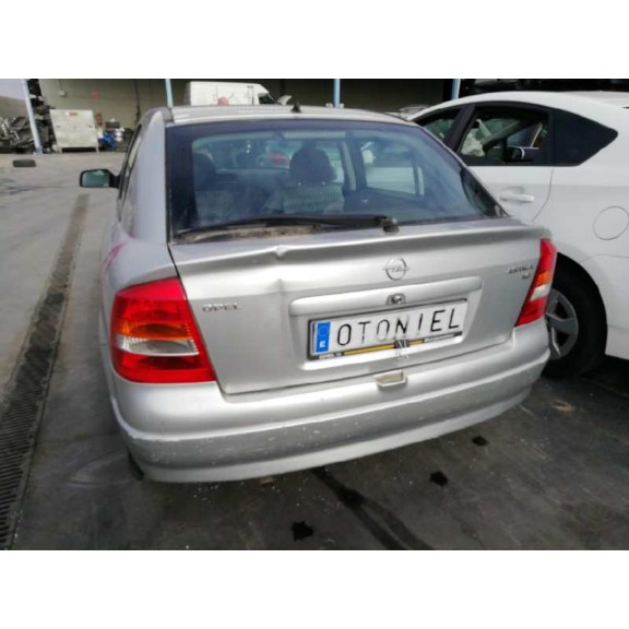 opel astra g berlina del año 2001