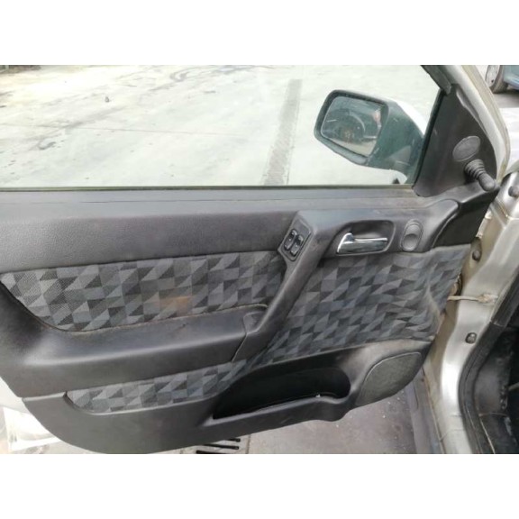 opel astra g berlina del año 2001