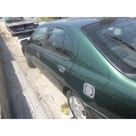 nissan primera berlina (p11) del año 1997