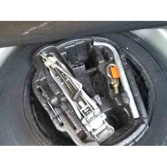 volkswagen golf iv berlina (1j1) del año 2001