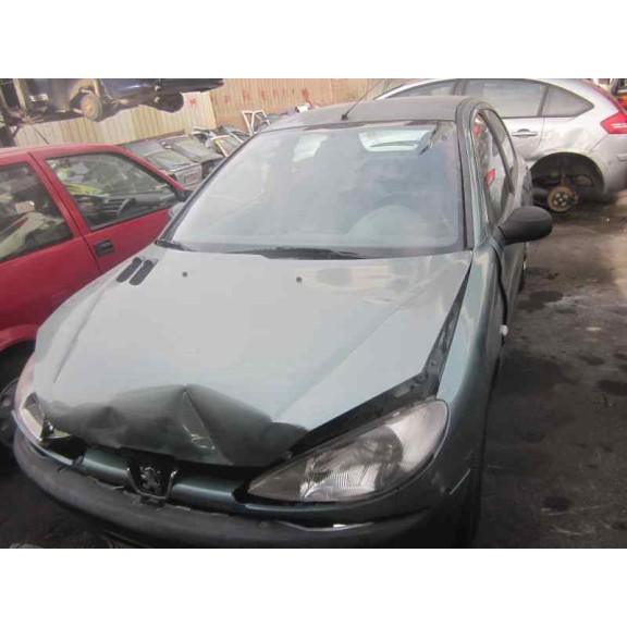 peugeot 206 berlina del año 2000
