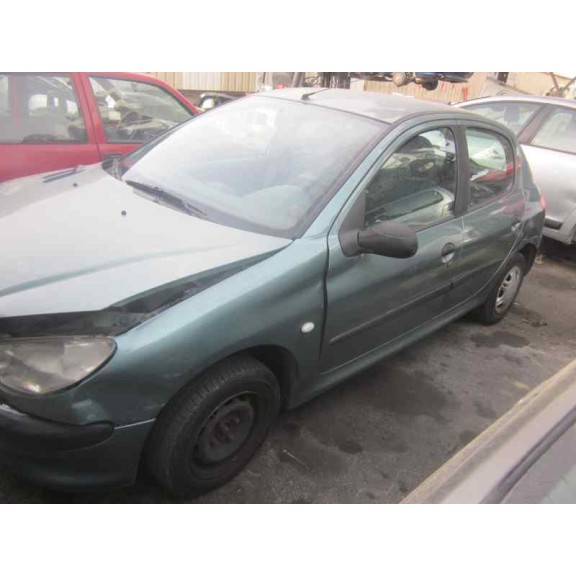 peugeot 206 berlina del año 2000