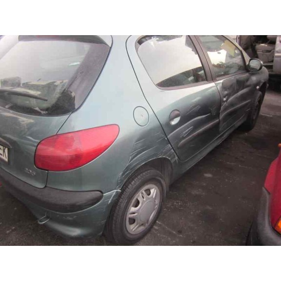 peugeot 206 berlina del año 2000