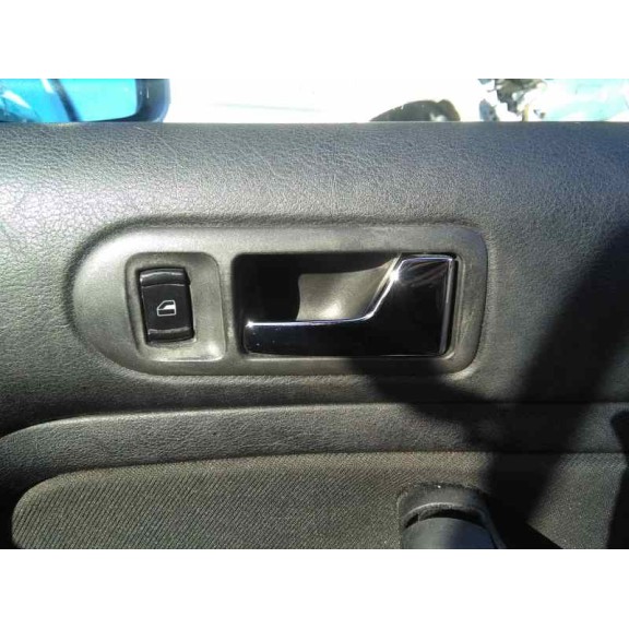 volkswagen golf iv berlina (1j1) del año 2001