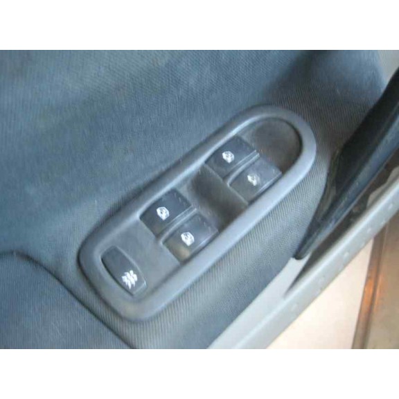 renault megane ii classic berlina del año 2004