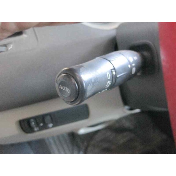 renault megane ii classic berlina del año 2004