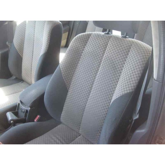 renault megane ii classic berlina del año 2004