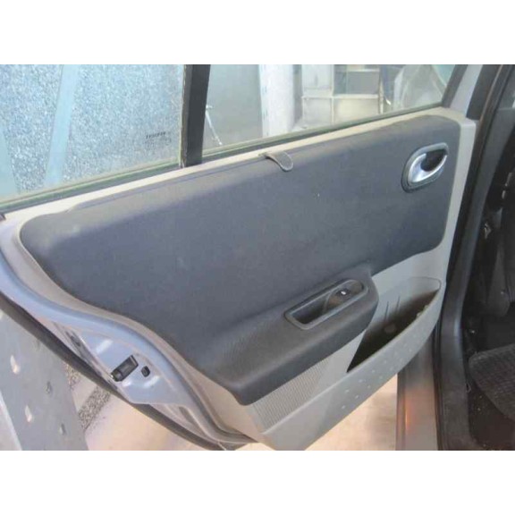 renault megane ii classic berlina del año 2004