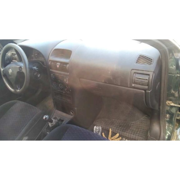 opel astra g berlina del año 1999