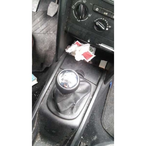 peugeot 207 del año 2007