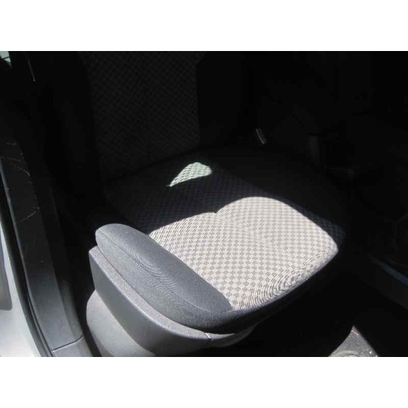 renault megane ii classic berlina del año 2004