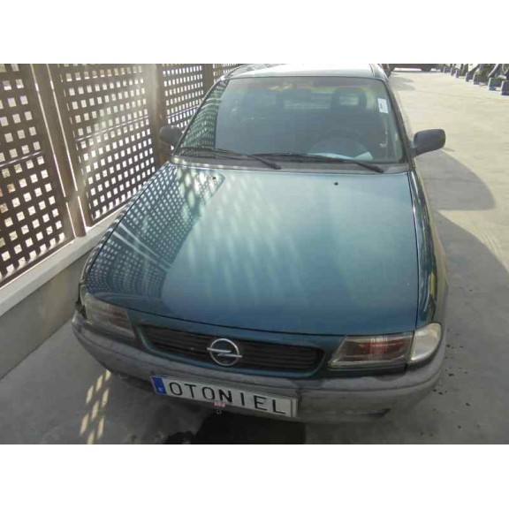 opel astra f berlina del año 1995