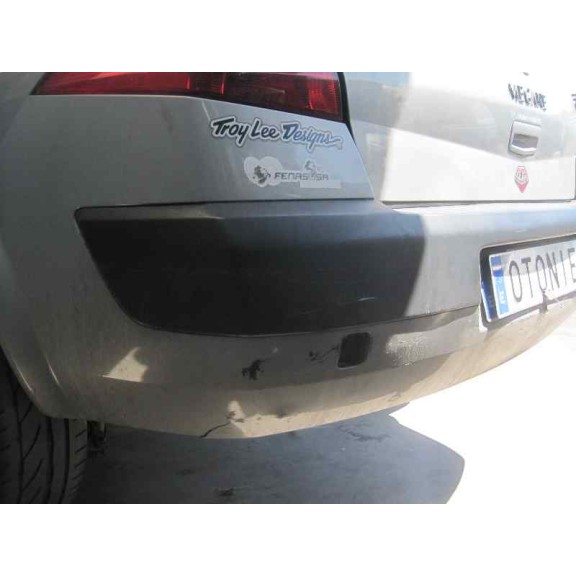 renault megane ii classic berlina del año 2004