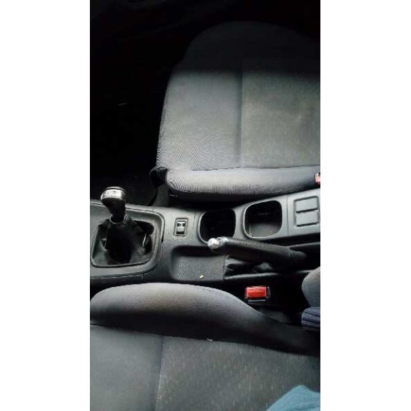 nissan primera berlina (p12) del año 2002