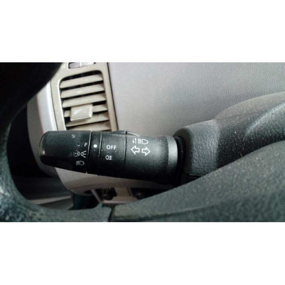 nissan primera berlina (p12) del año 2002