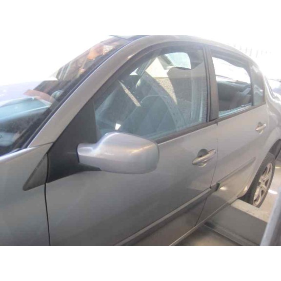 renault megane ii classic berlina del año 2004