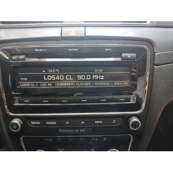 Recambio de sistema audio / radio cd para skoda superb ii (3t4) 2.0 tdi 16v referencia OEM IAM 3T0035161G  