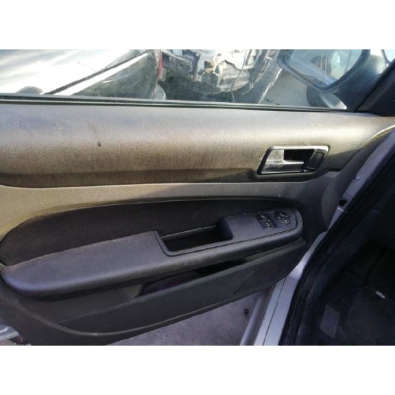 ford focus berlina (cap) del año 2005