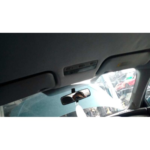 nissan primera berlina (p12) del año 2002