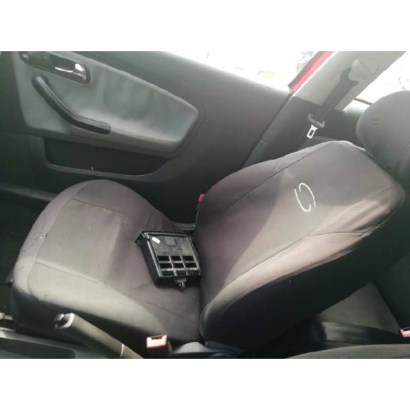 seat ibiza (6l1) del año 2004