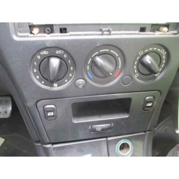 citroën xsara berlina del año 2002