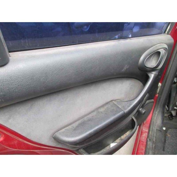 citroën xsara berlina del año 2002