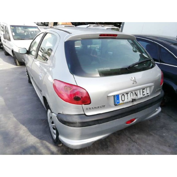 peugeot 206 berlina del año 2004