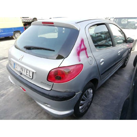 peugeot 206 berlina del año 2004