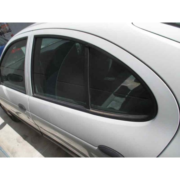 renault megane i fase 2 berlina (ba0) del año 2000