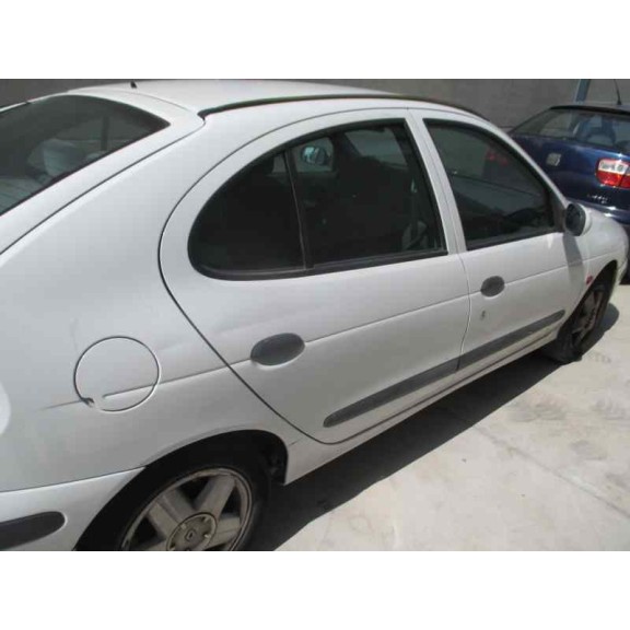 renault megane i fase 2 berlina (ba0) del año 2000
