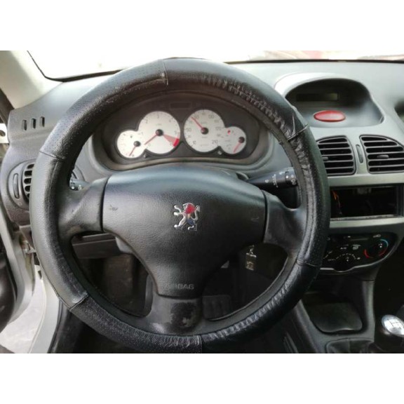 peugeot 206 berlina del año 2004