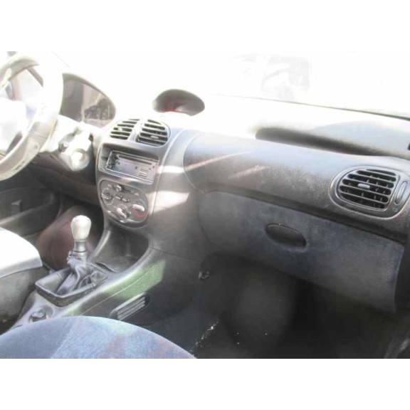 peugeot 206 berlina del año 1999