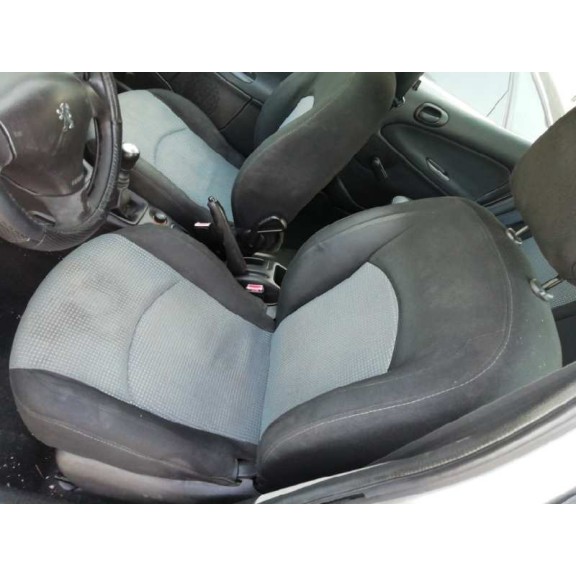 peugeot 206 berlina del año 2004