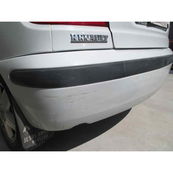 renault megane i fase 2 berlina (ba0) del año 2000