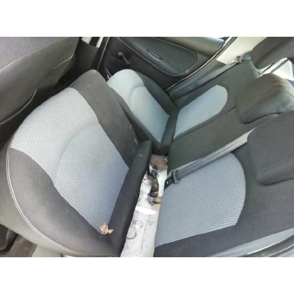 peugeot 206 berlina del año 2004