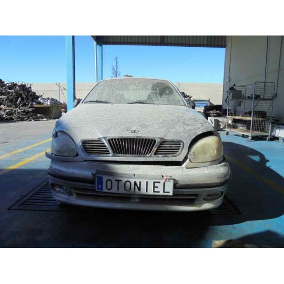 daewoo lanos del año 2001