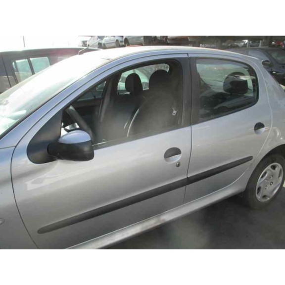 peugeot 206 berlina del año 1999