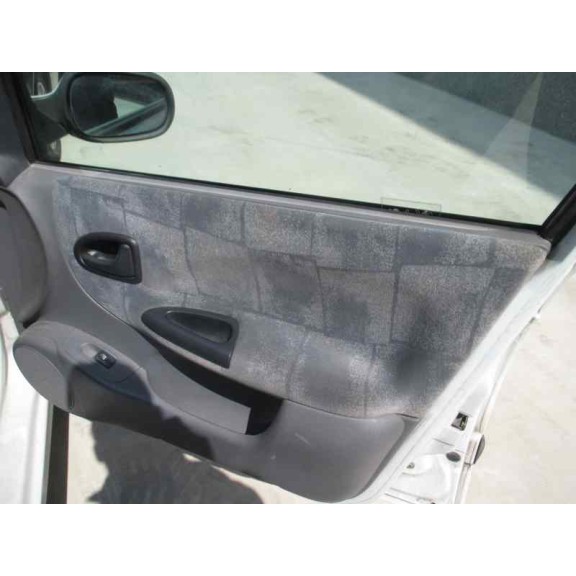 renault megane i fase 2 berlina (ba0) del año 2000