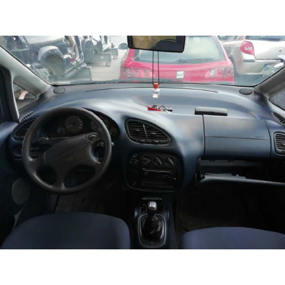 volkswagen sharan (7m8) del año 1998