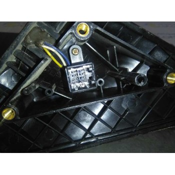 Recambio de retrovisor izquierdo para kia shuma ii 1.6 ls berlina portón referencia OEM IAM  ELECTRICO 3 PIN GRANATE