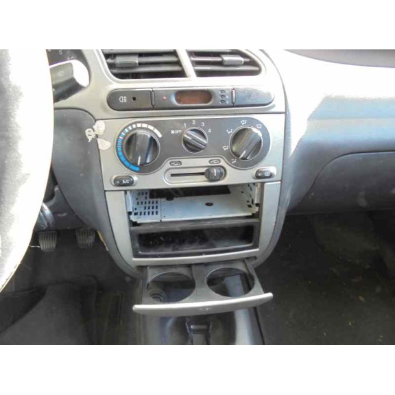 daewoo lanos del año 2001