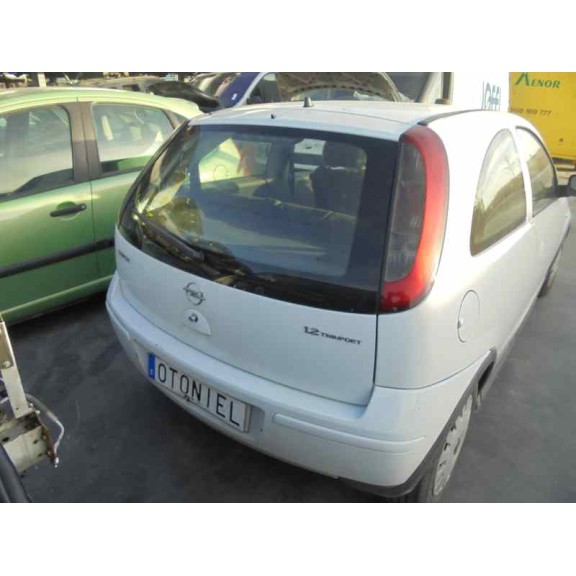 opel corsa c del año 2004