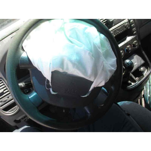 kia carnival ii del año 2002