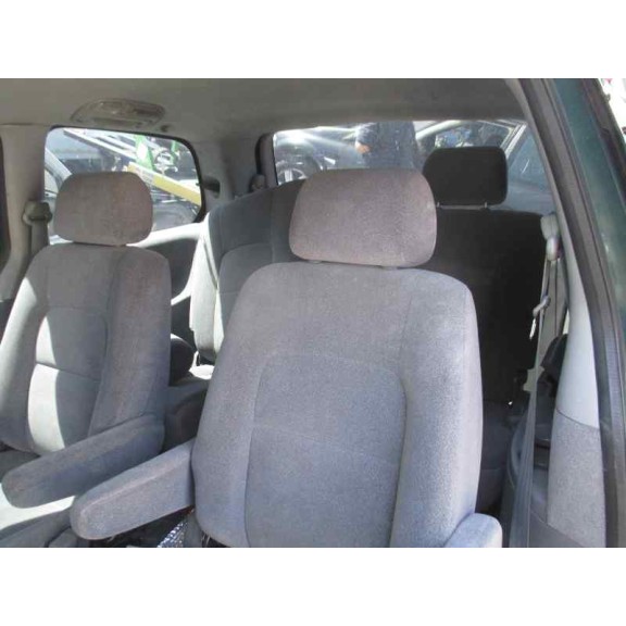 kia carnival ii del año 2002