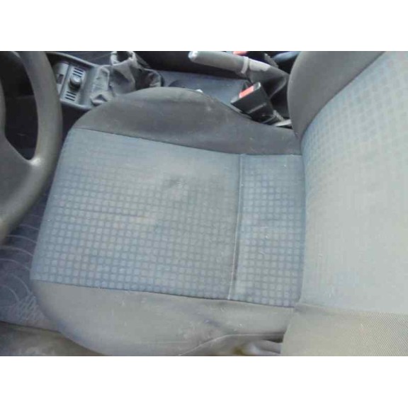 opel corsa c del año 2004